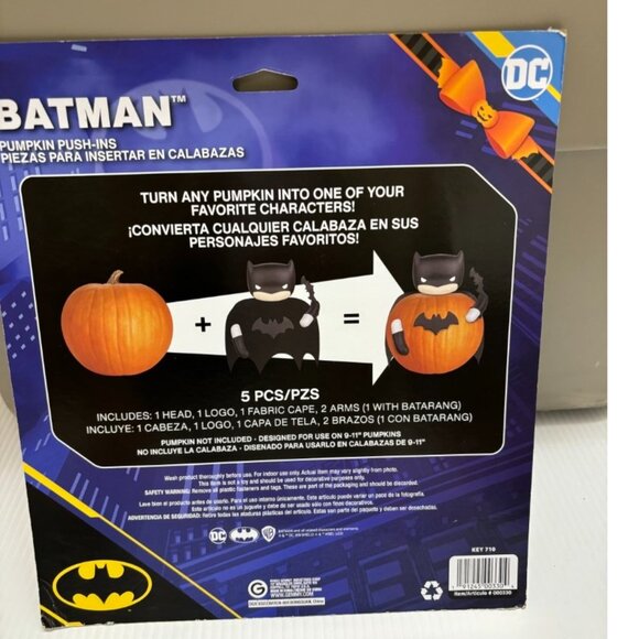 DC Comics Batman Halloween Pumpkin Push In Cake Top Decoration - Picture 3 of 3